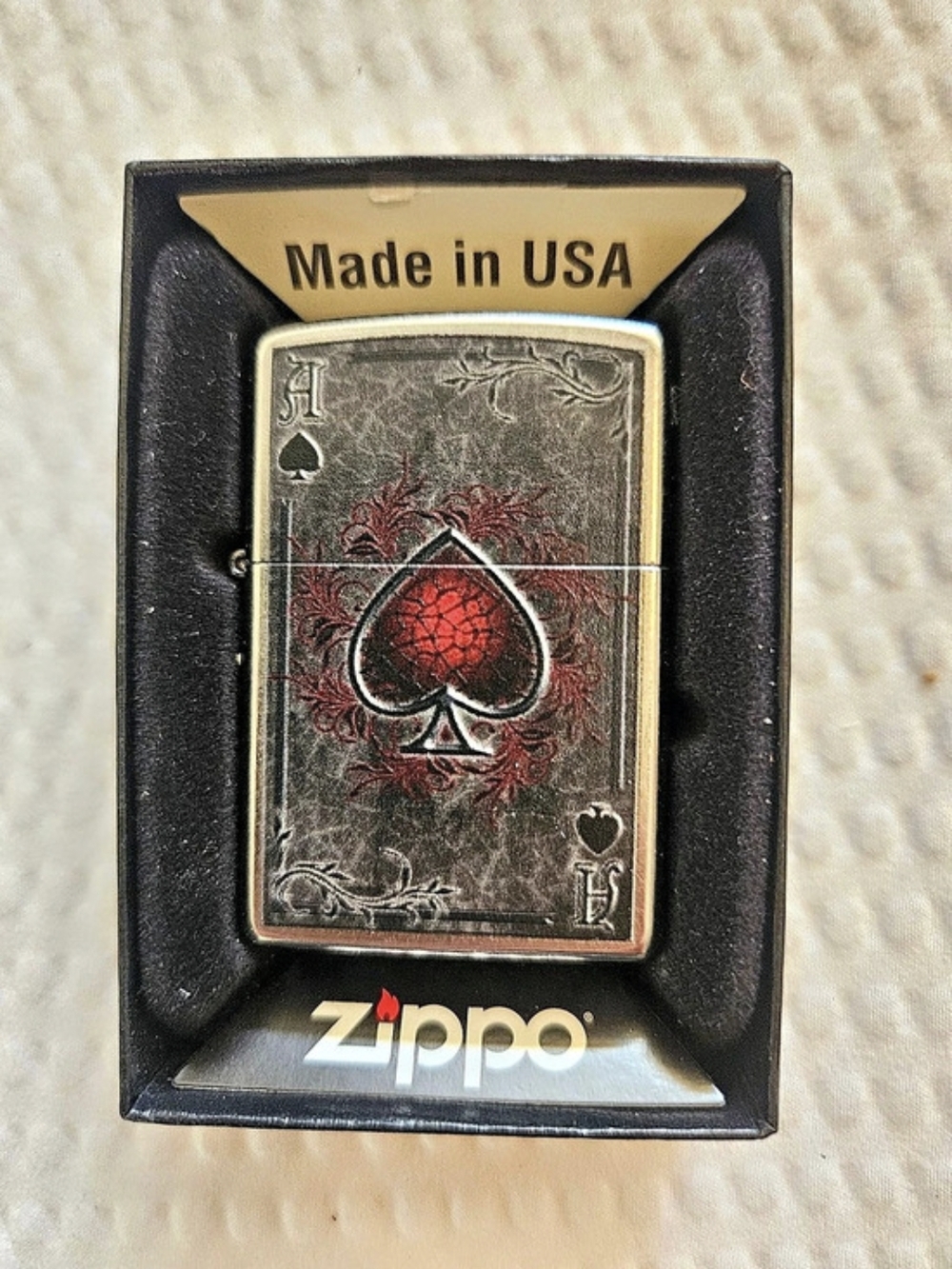 Zippo Ace Relief High Polish Chrome Zippo Lighter Black & Red